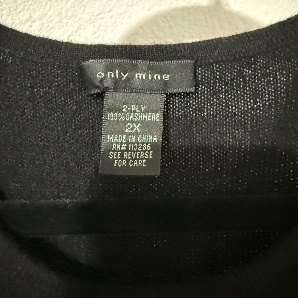 Only Mine women’s Black Crewneck Sweater - Picture 5 of 5